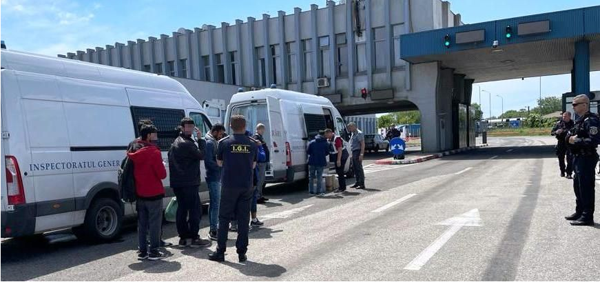 imigranti escortati