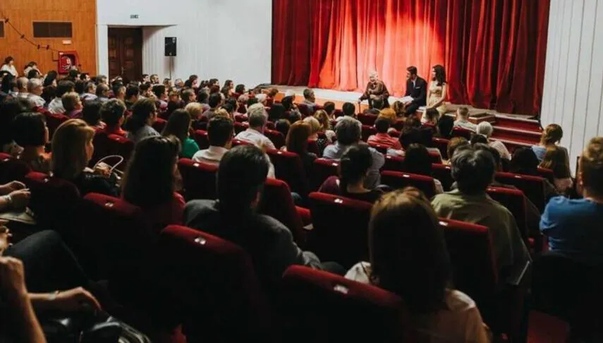 Teatrul-George-