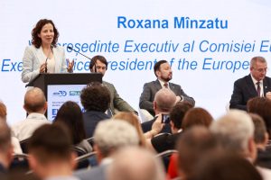 Roxana Mînzatu_ExpoApa